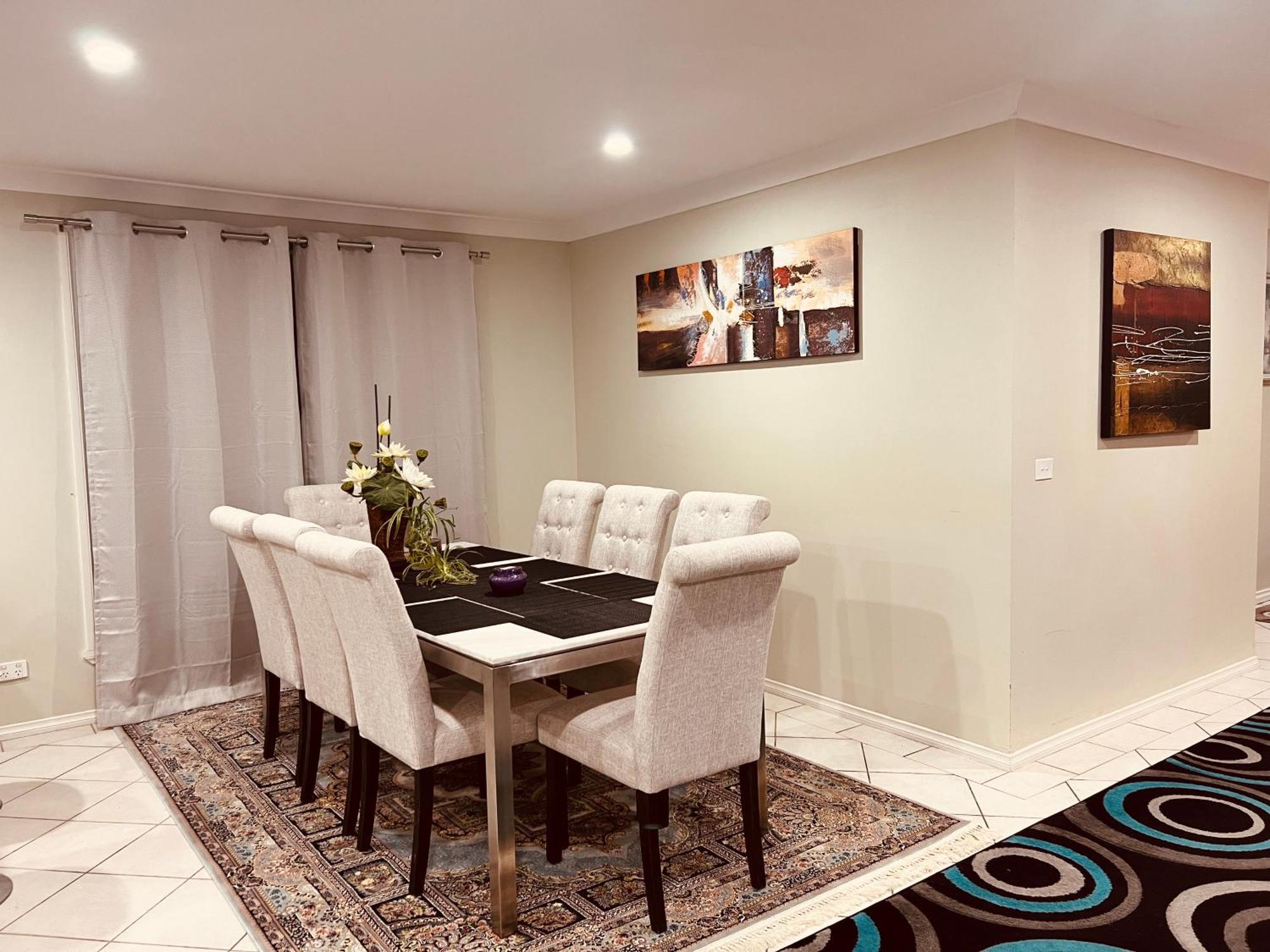 Spacious 6 Bedroom Holiday Home 15 Min Away From Melbourne Airport Sydenham Exterior photo